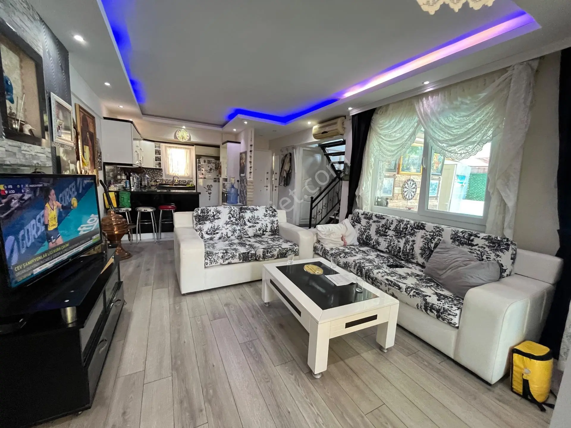 Site İçi Eşyalı Müstakil Havuzlu Villa