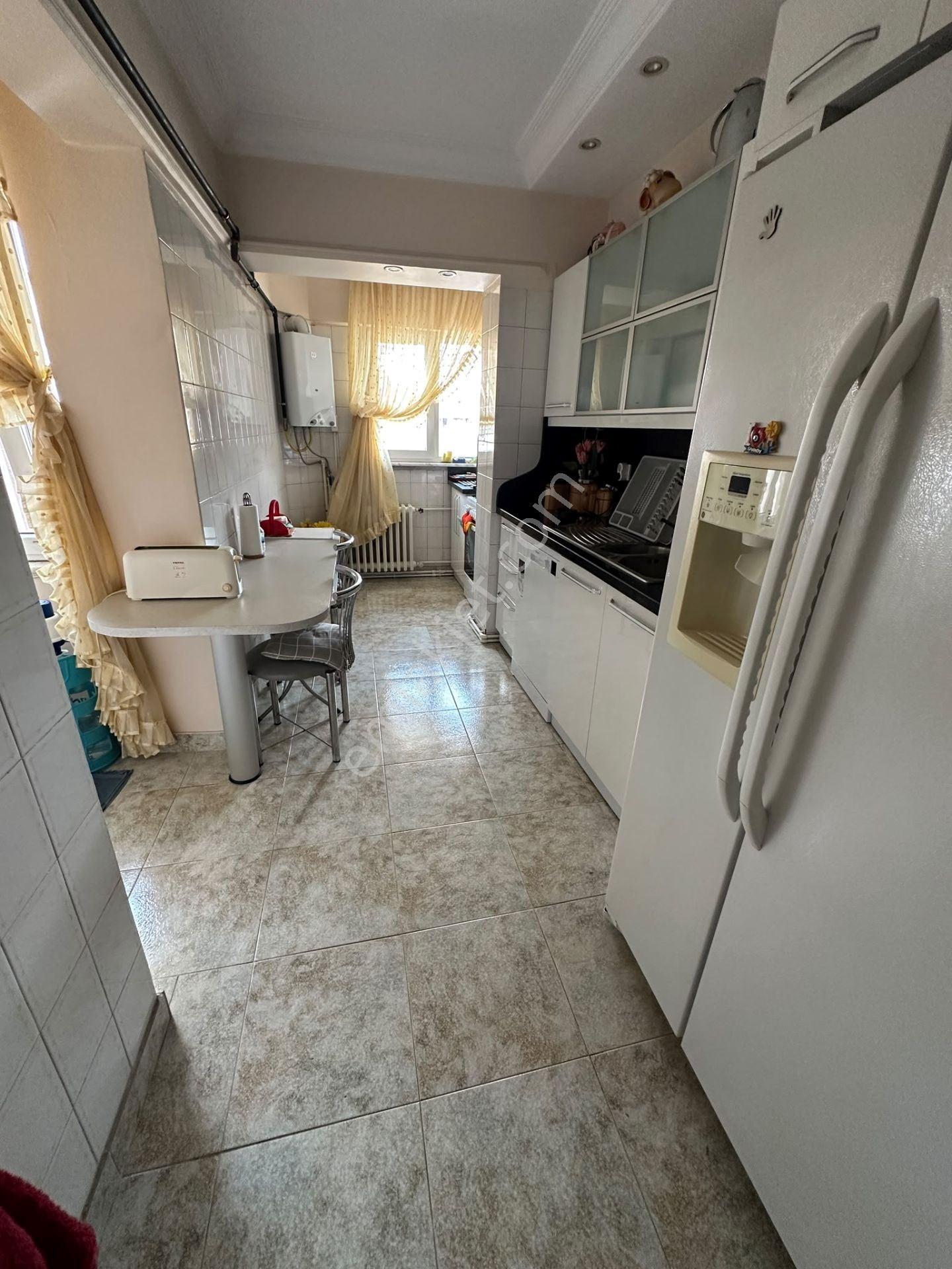 Bostancı'da Minibüs Caddesi'ne Yakın 3+1 Daire — fotoğraf 8