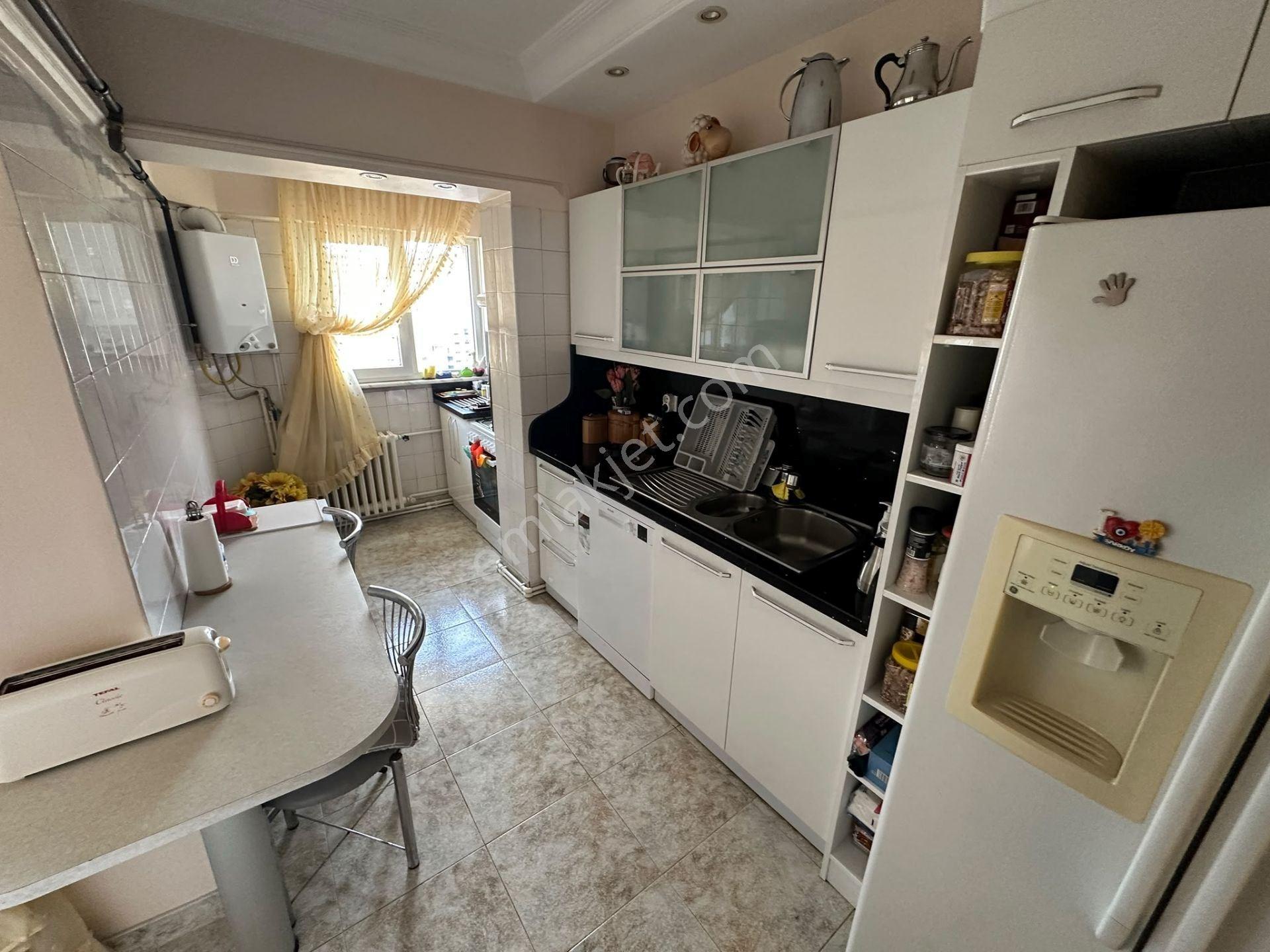 Bostancı'da Minibüs Caddesi'ne Yakın 3+1 Daire — fotoğraf 10