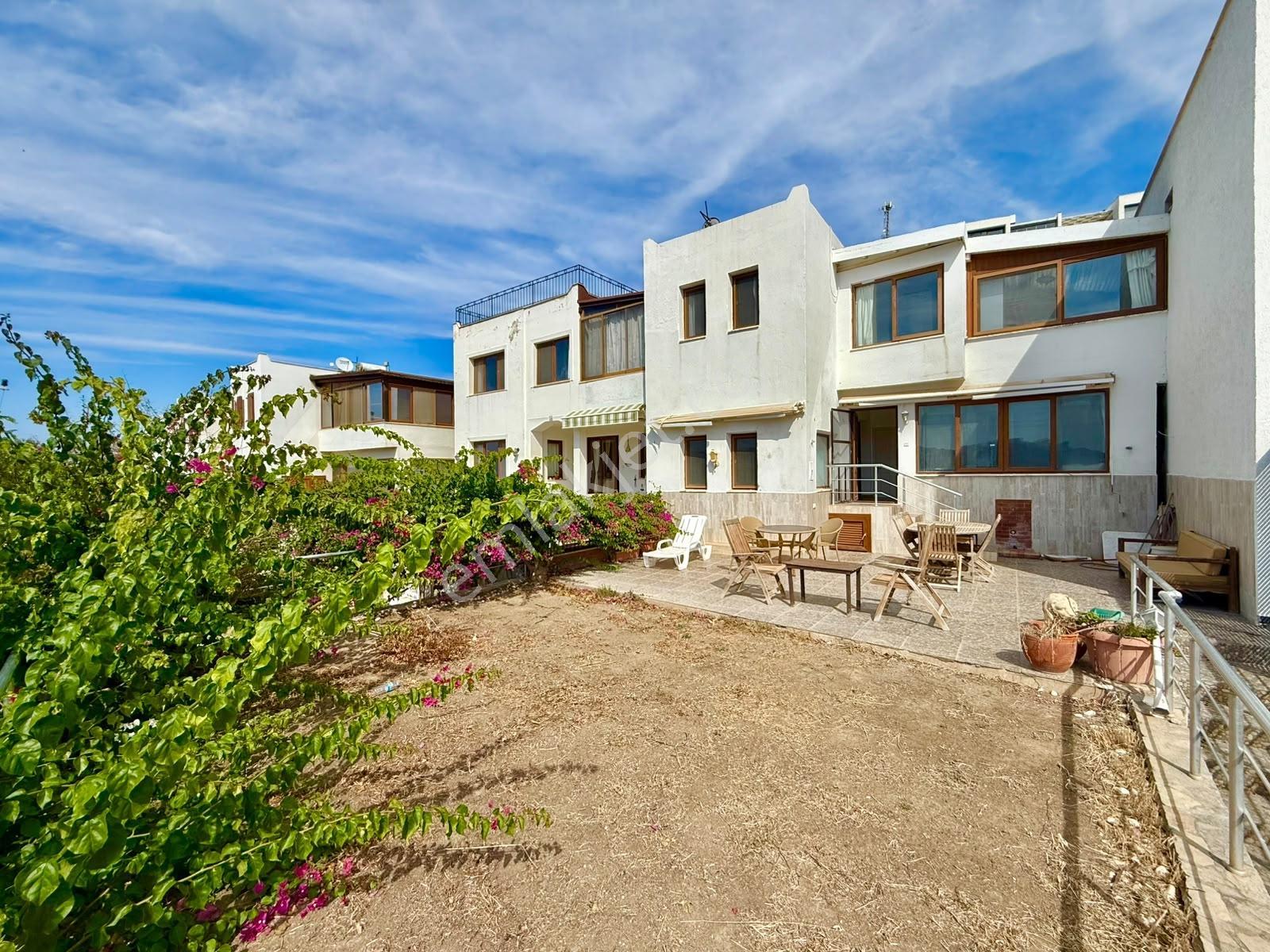 Gündoğan Deniz Manzaralı, Özel Plajlı, Bahçeli 4+1 Villa