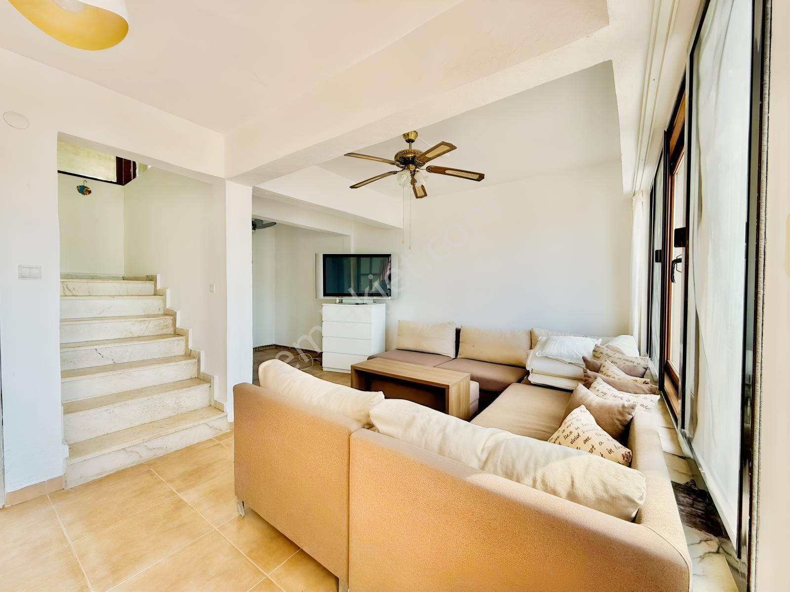 Gündoğan Deniz Manzaralı, Özel Plajlı, Bahçeli 4+1 Villa — fotoğraf 5