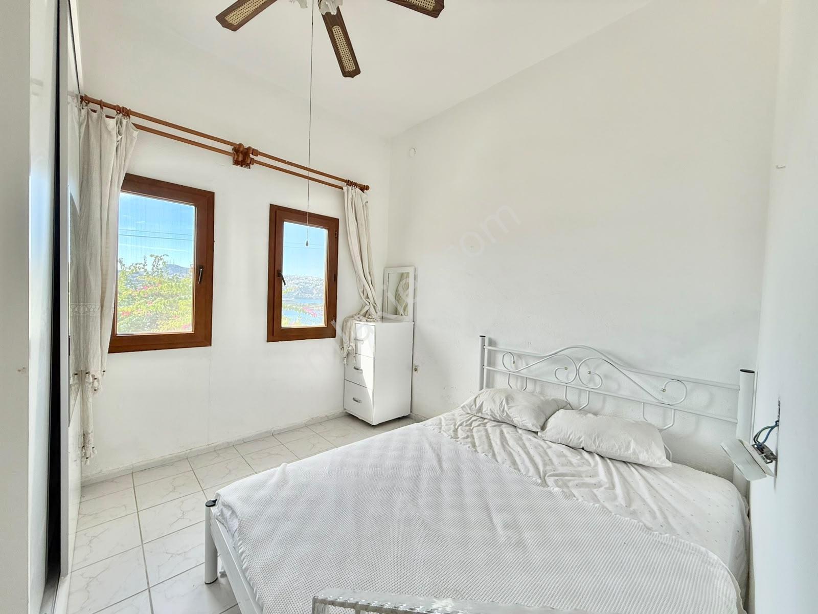 Gündoğan Deniz Manzaralı, Özel Plajlı, Bahçeli 4+1 Villa — fotoğraf 9