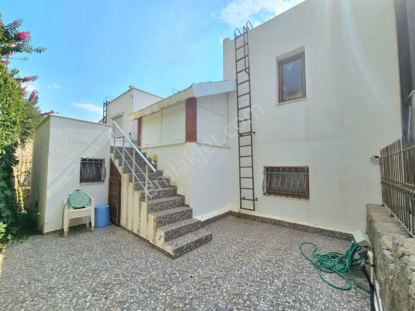 Gündoğan Deniz Manzaralı, Özel Plajlı, Bahçeli 4+1 Villa — fotoğraf 17