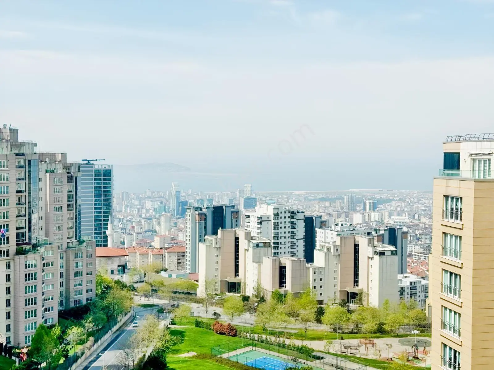 Hometown Gayrimenkulden Nish Adalarda Manzaralı Satılık 3+1 B — fotoğraf 3