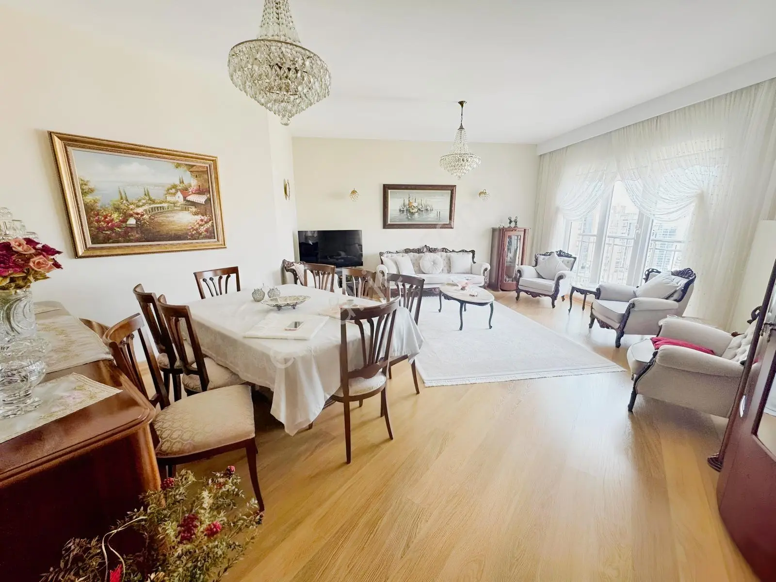 Hometown Gayrimenkulden Nish Adalarda Manzaralı Satılık 3+1 B — fotoğraf 4