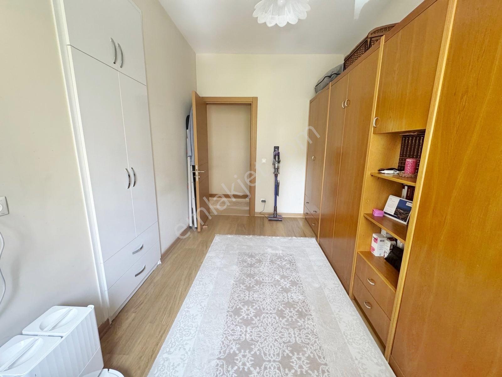 Hometown Gayrimenkulden Nish Adalarda Manzaralı Satılık 3+1 B — fotoğraf 18
