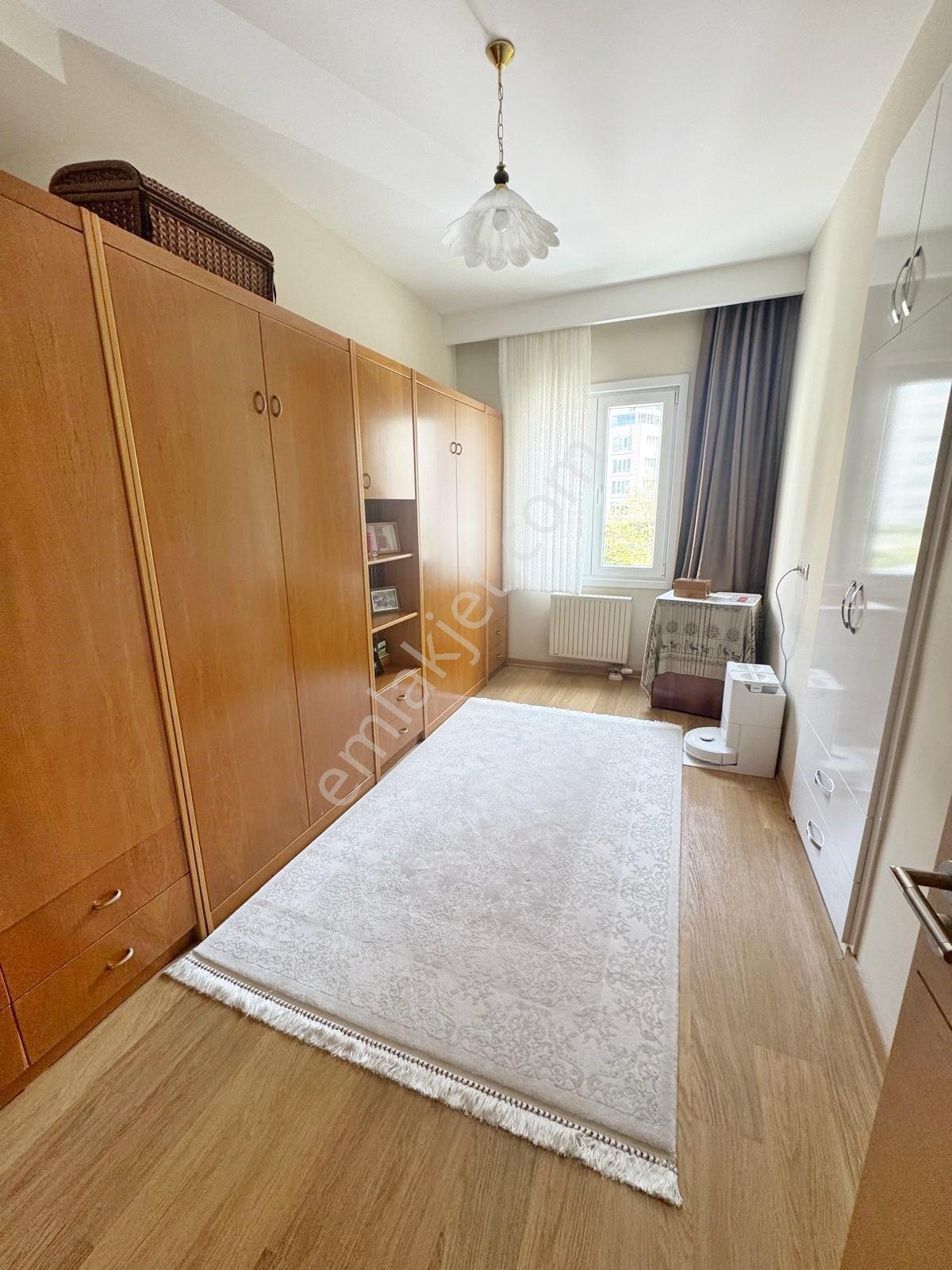 Hometown Gayrimenkulden Nish Adalarda Manzaralı Satılık 3+1 B — fotoğraf 19