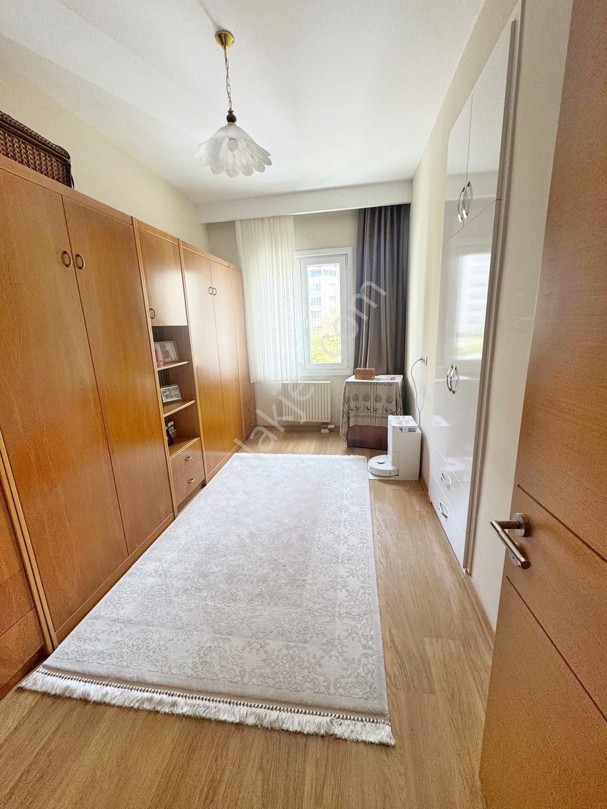 Hometown Gayrimenkulden Nish Adalarda Manzaralı Satılık 3+1 B — fotoğraf 20