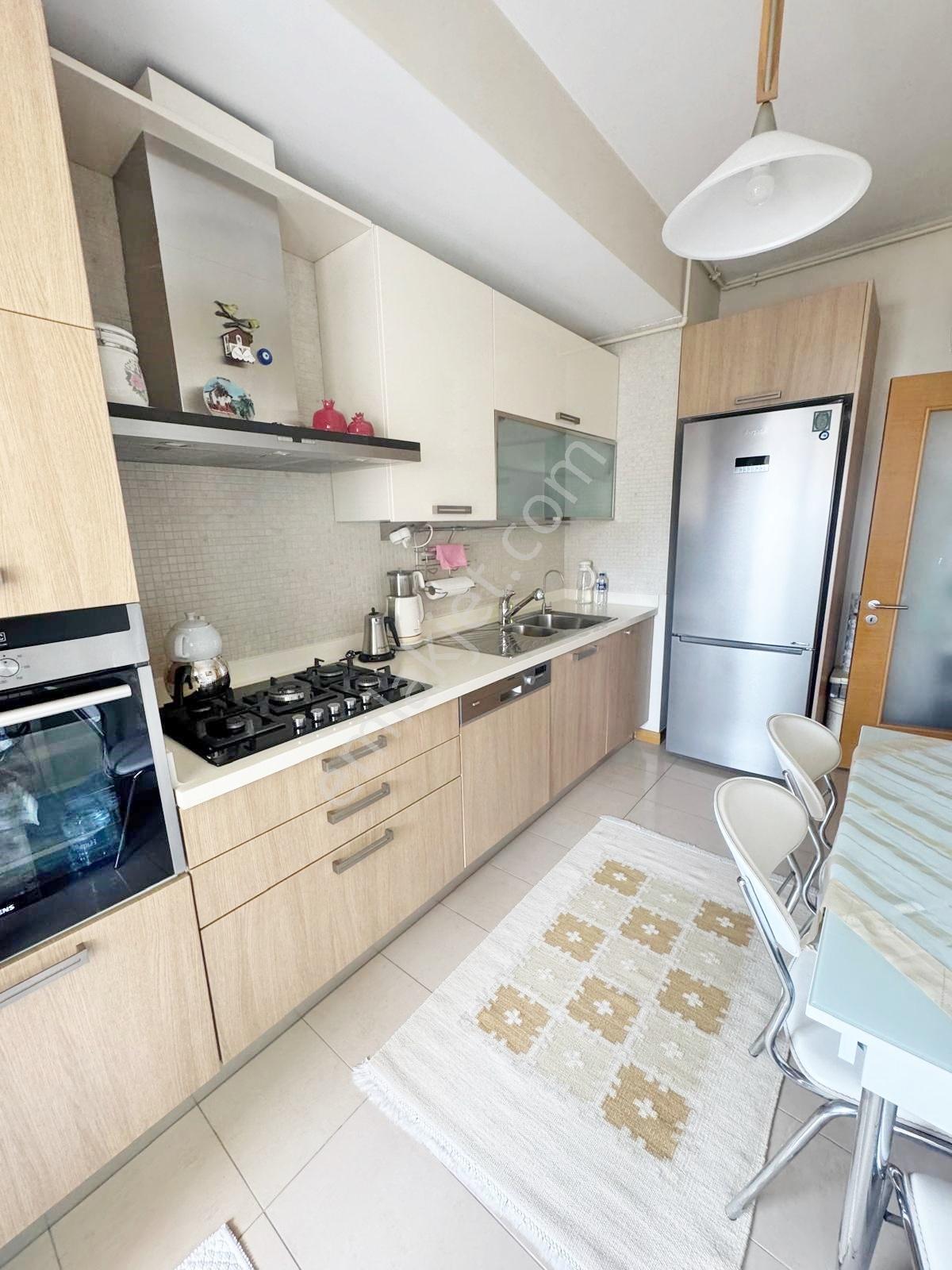 Hometown Gayrimenkulden Nish Adalarda Manzaralı Satılık 3+1 B — fotoğraf 32