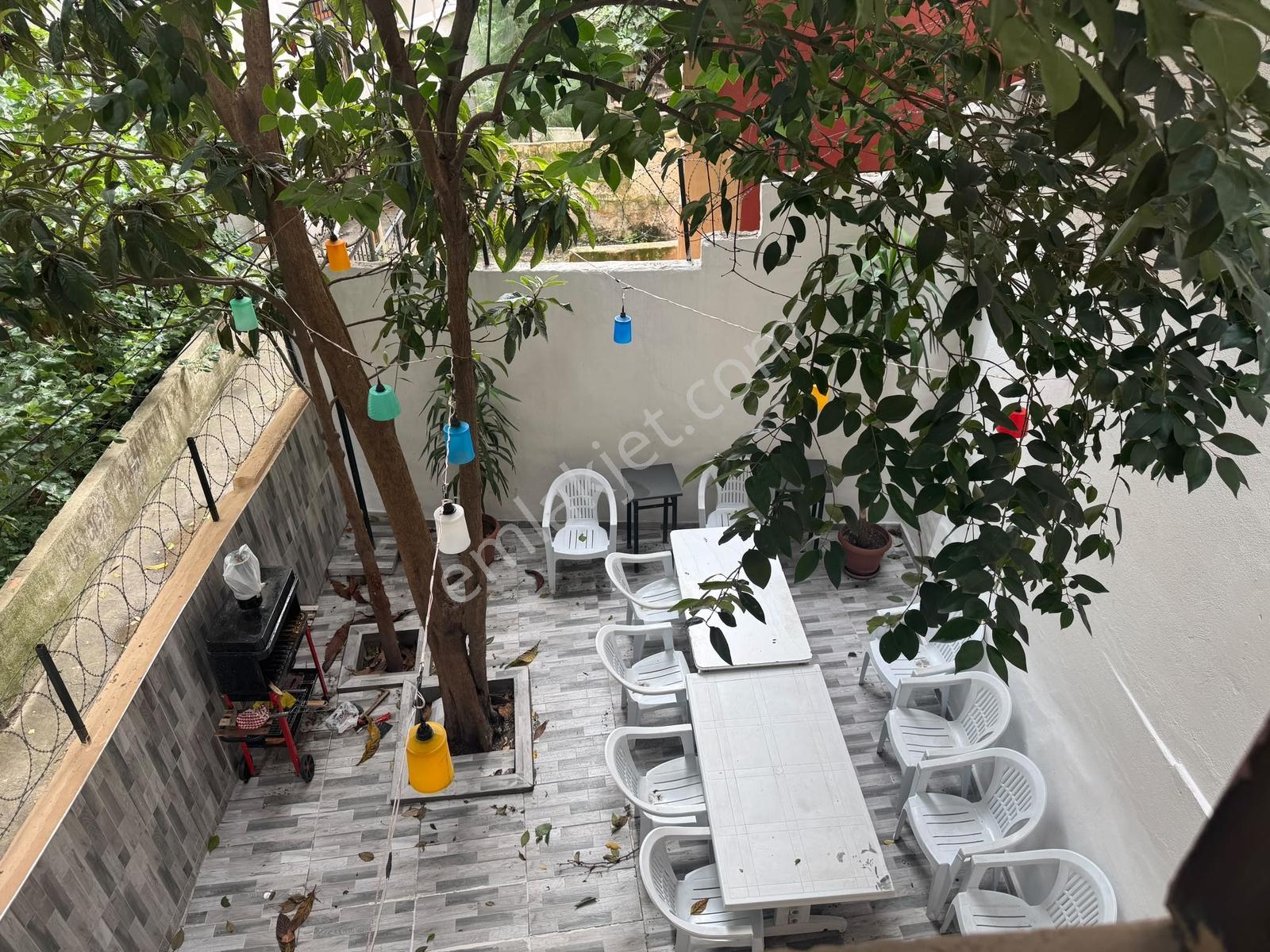 Beyoğlu Piyalepaşa Meydan'da 70m2 Arsa Üzerinde Bahçeli Ev — fotoğraf 13
