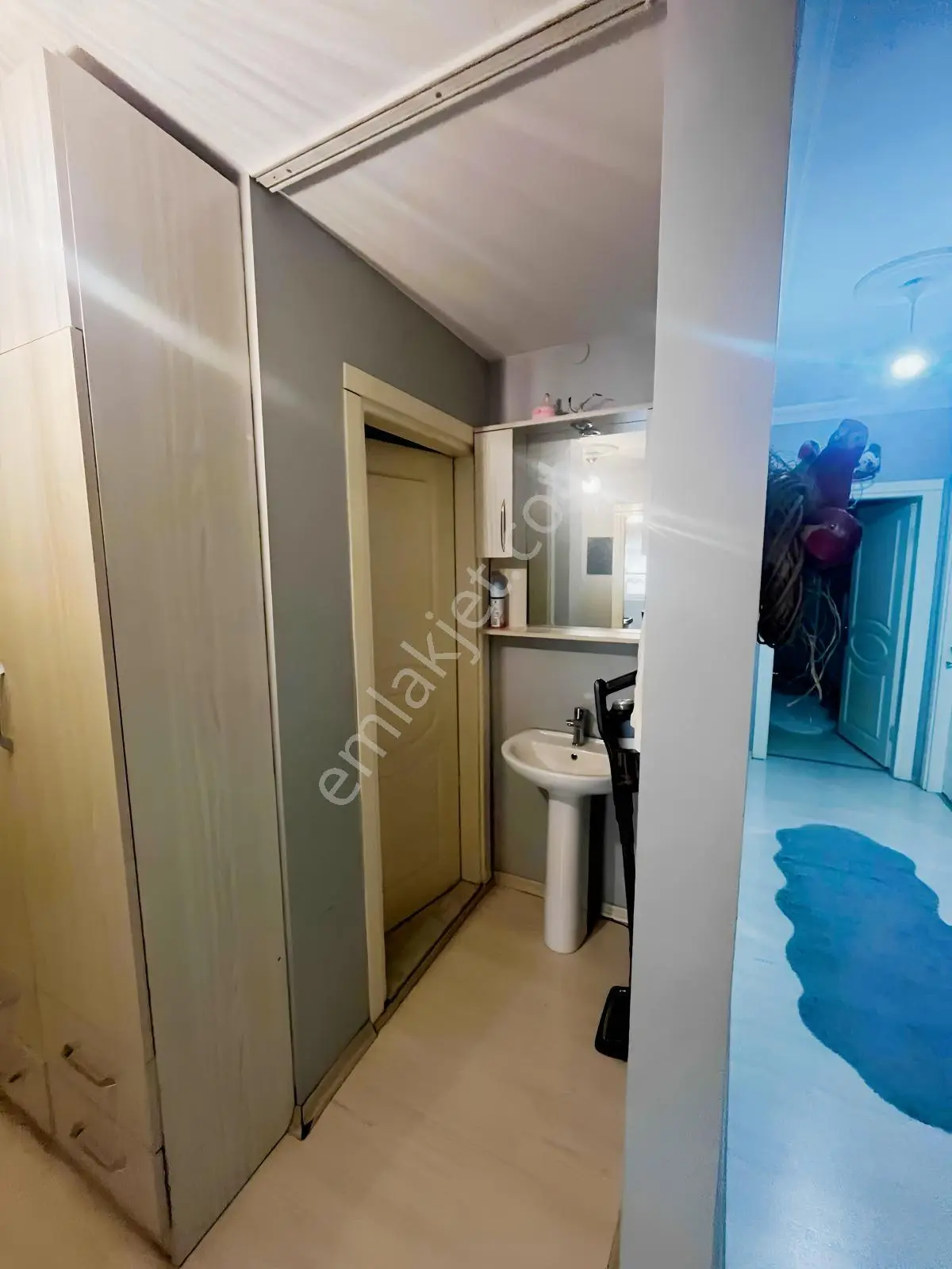 Satılık Asansörlü Doğal Gazlı Cam Balkonlu Ara Kat Lüks Daire — fotoğraf 4