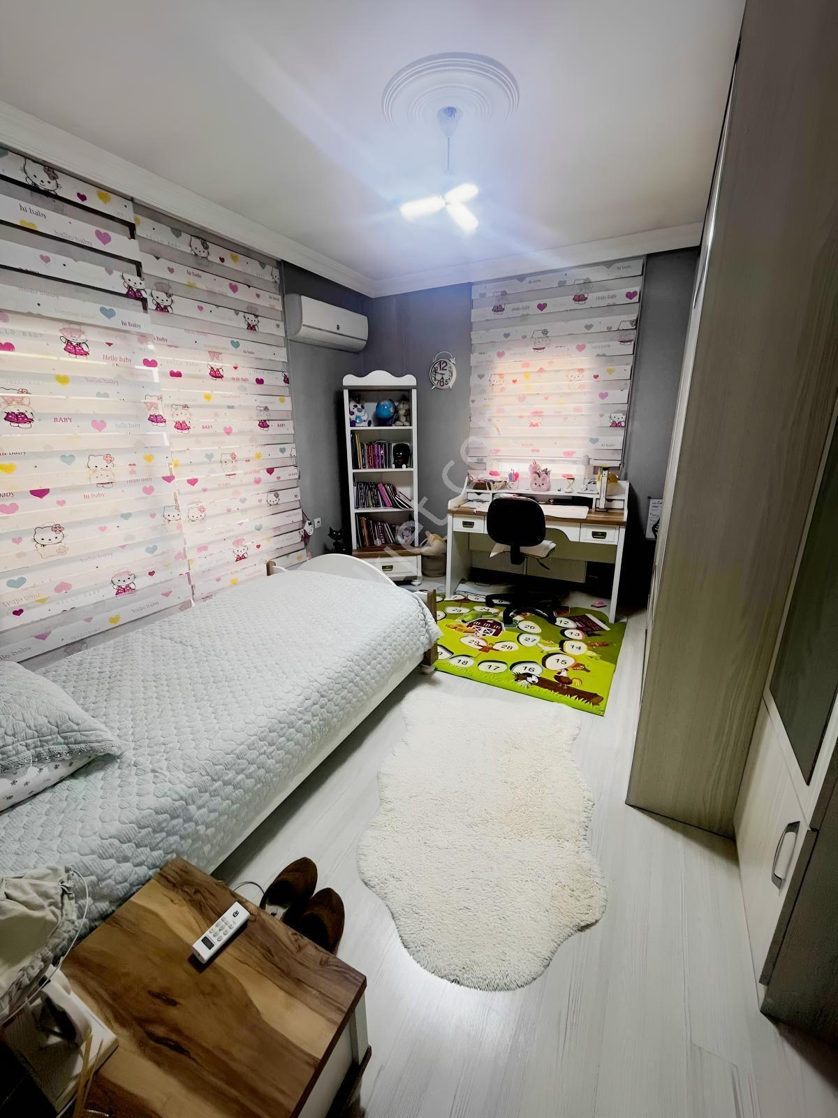 Satılık Asansörlü Doğal Gazlı Cam Balkonlu Ara Kat Lüks Daire — fotoğraf 17