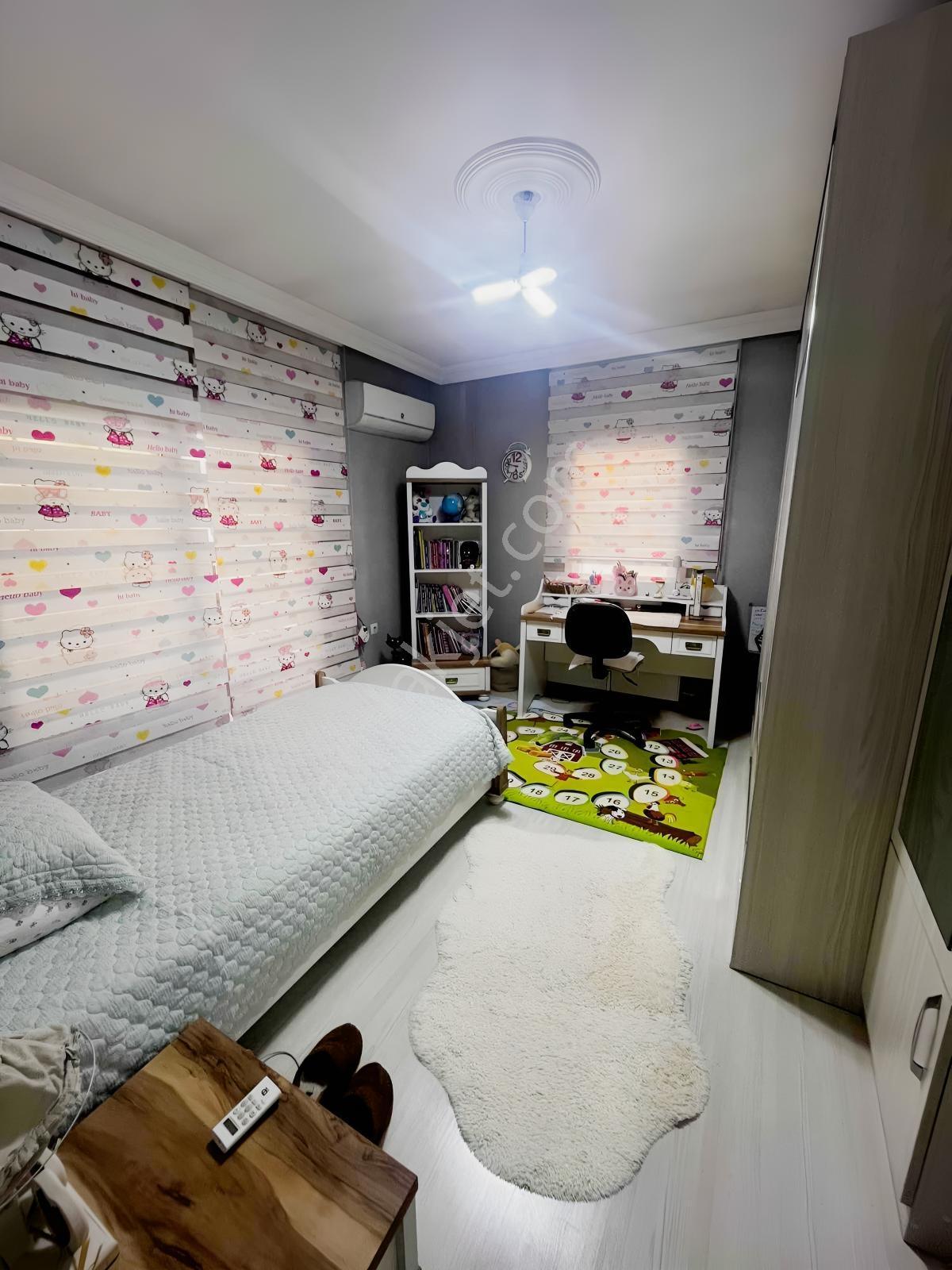 Satılık Asansörlü Doğal Gazlı Cam Balkonlu Ara Kat Lüks Daire — fotoğraf 18