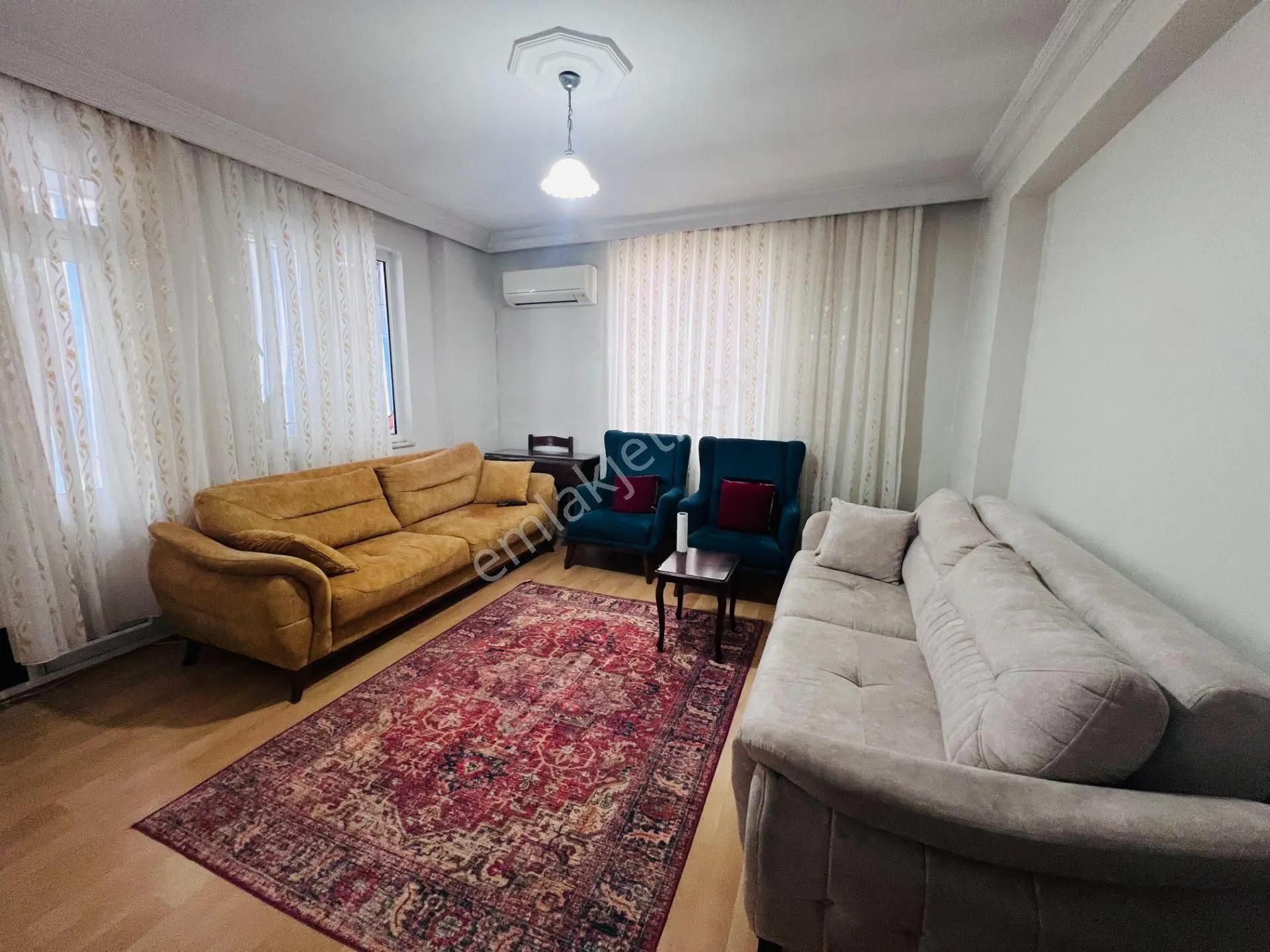 Kızıltoprakta Katta Güney Cepheli 2+1 Geniş Daire