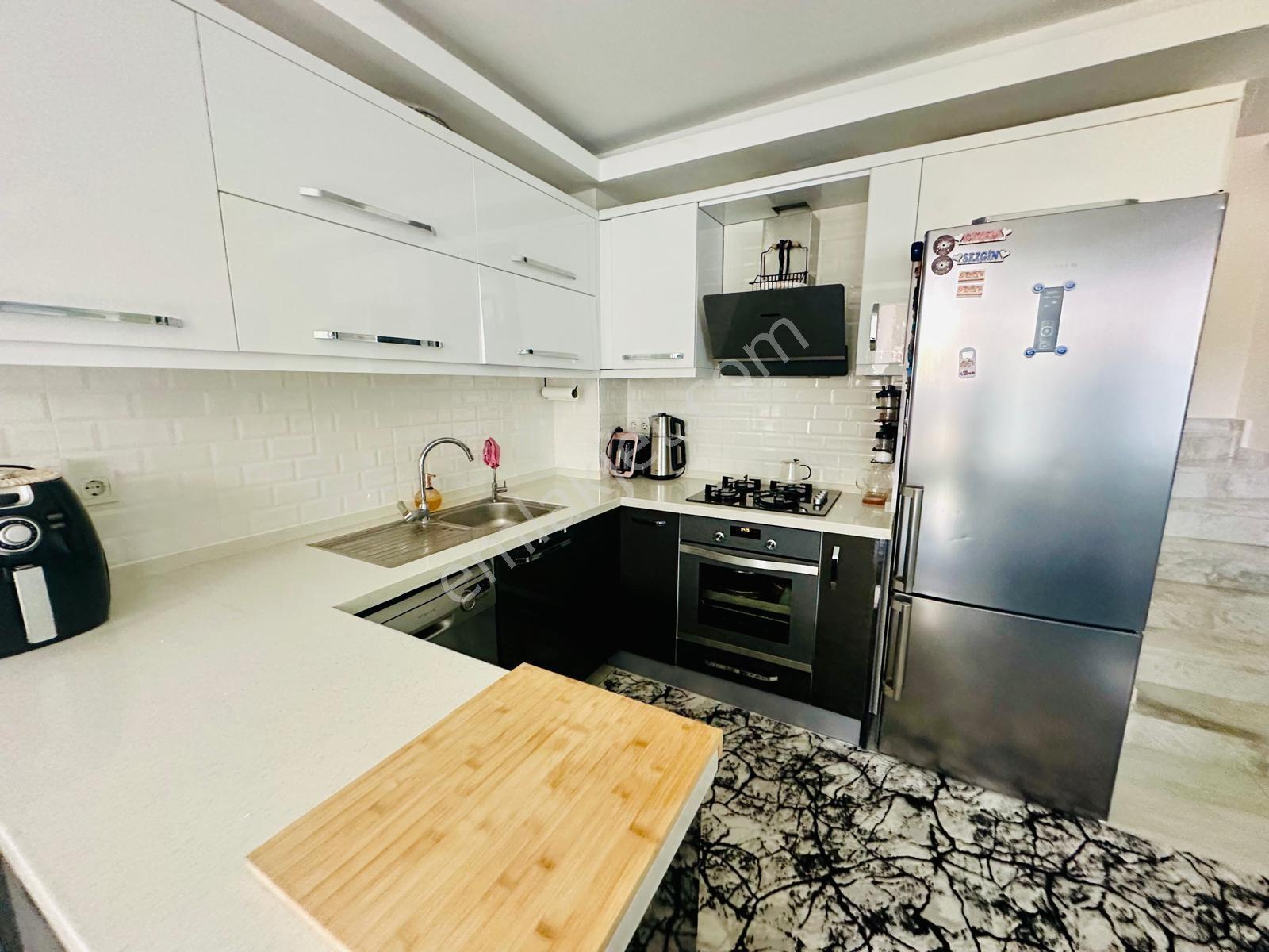 Milas Güllük Mah. Satılık 2+1 Eşyalı Dubleks Daire — fotoğraf 4