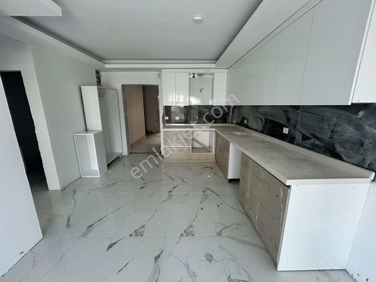 Yenikent Emlak'tan Giriş Fiyatına Katta Satılık 2+1 Lüx Daire — fotoğraf 2