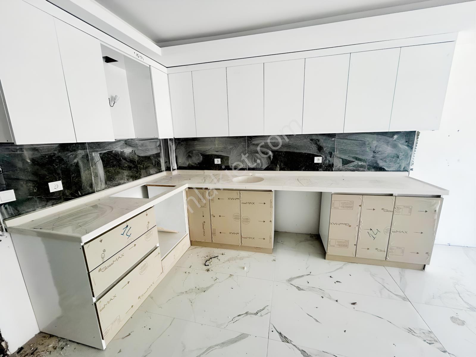 Yenikent Emlak'tan Giriş Fiyatına Katta Satılık 2+1 Lüx Daire — fotoğraf 3