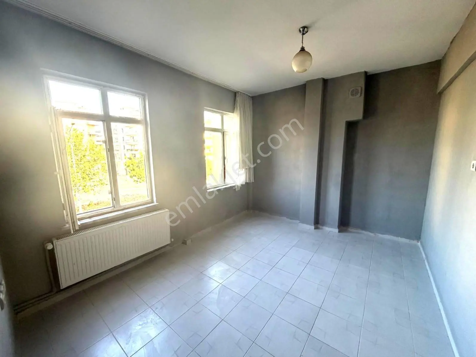 Yiğit Gayrimenkul'den Havaalanı Kavşağında Satılık 2+1 Daire — fotoğraf 2