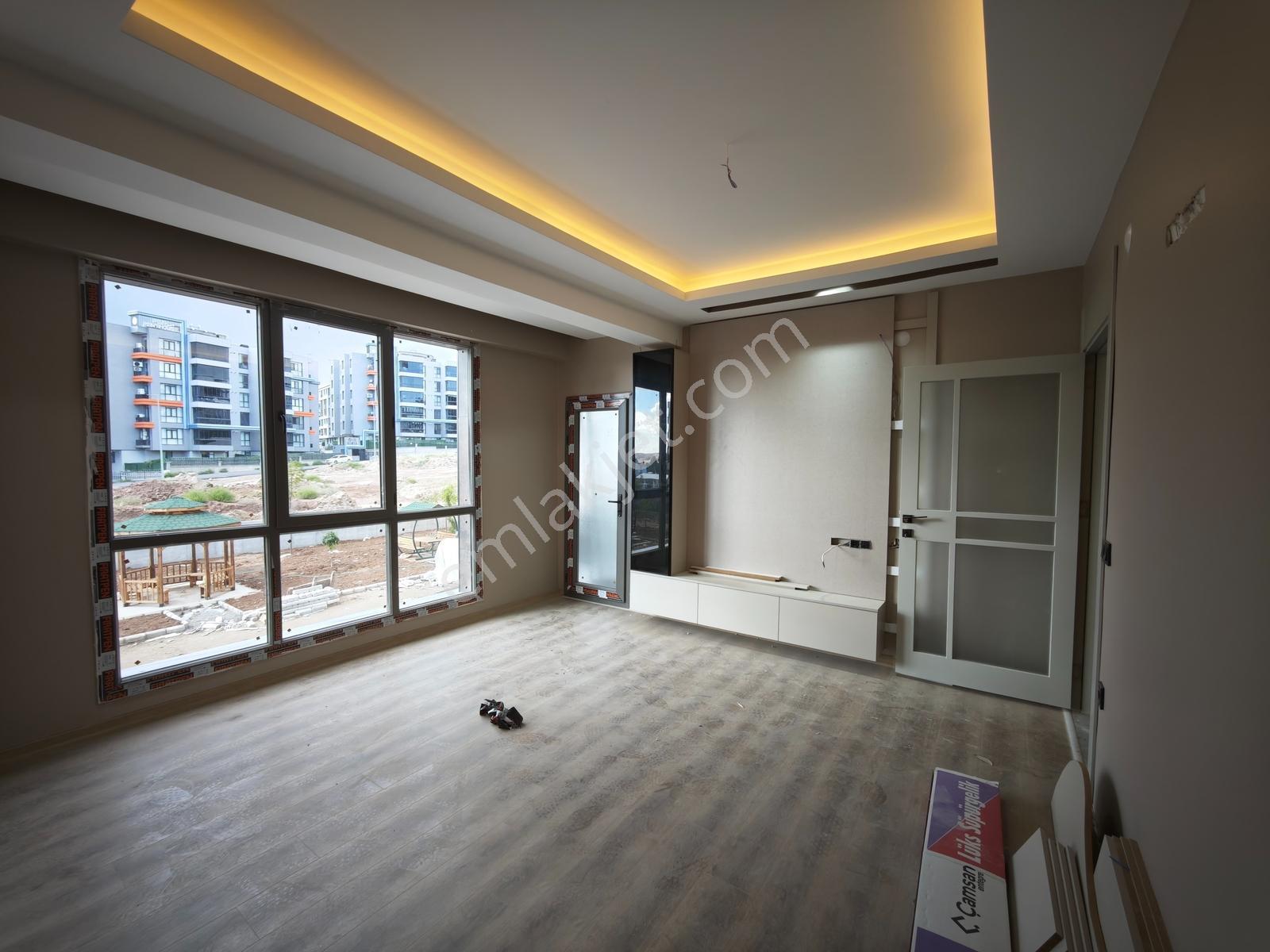 Evbul'dan İzyıl Koru Park Arkasında Satılık 2+1 Ara Kat Daire — fotoğraf 5