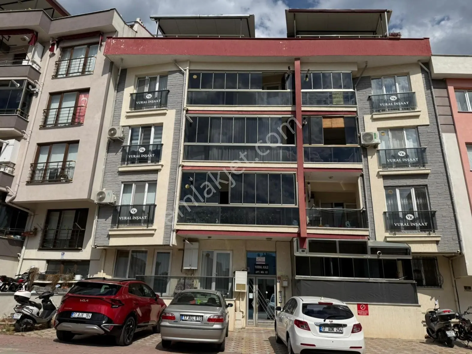 Yiğit Gayrimenkul'den Kepez Meydana Yakın Satılık 2+1 Daire