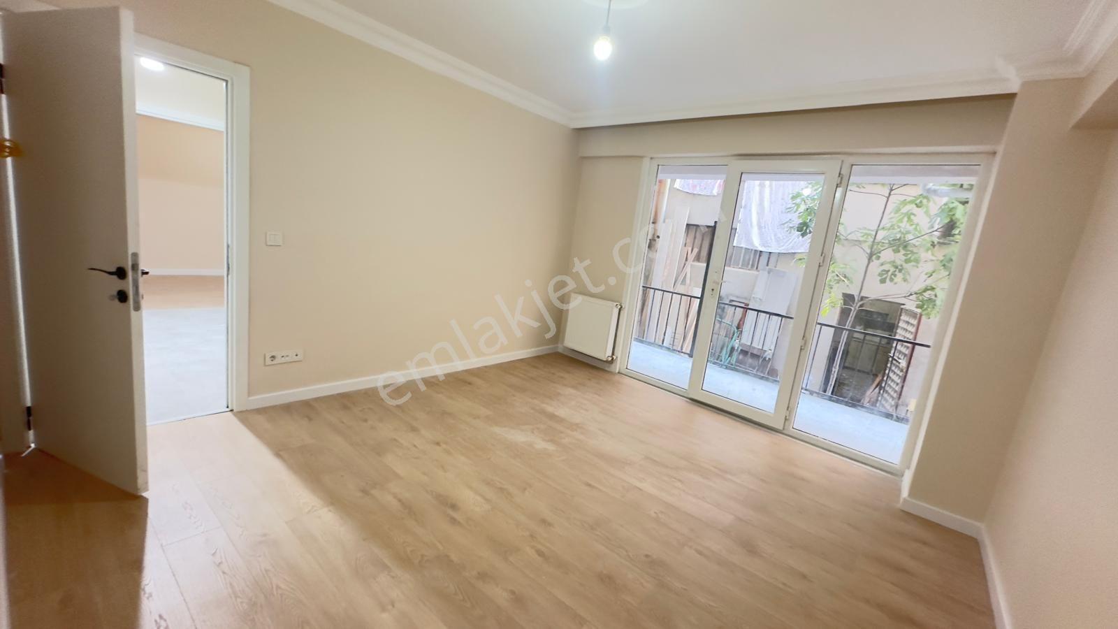 Çekmeköy Hamidiye Mh'de Satılık 2+1 75m² Y.giriş Daire — fotoğraf 2