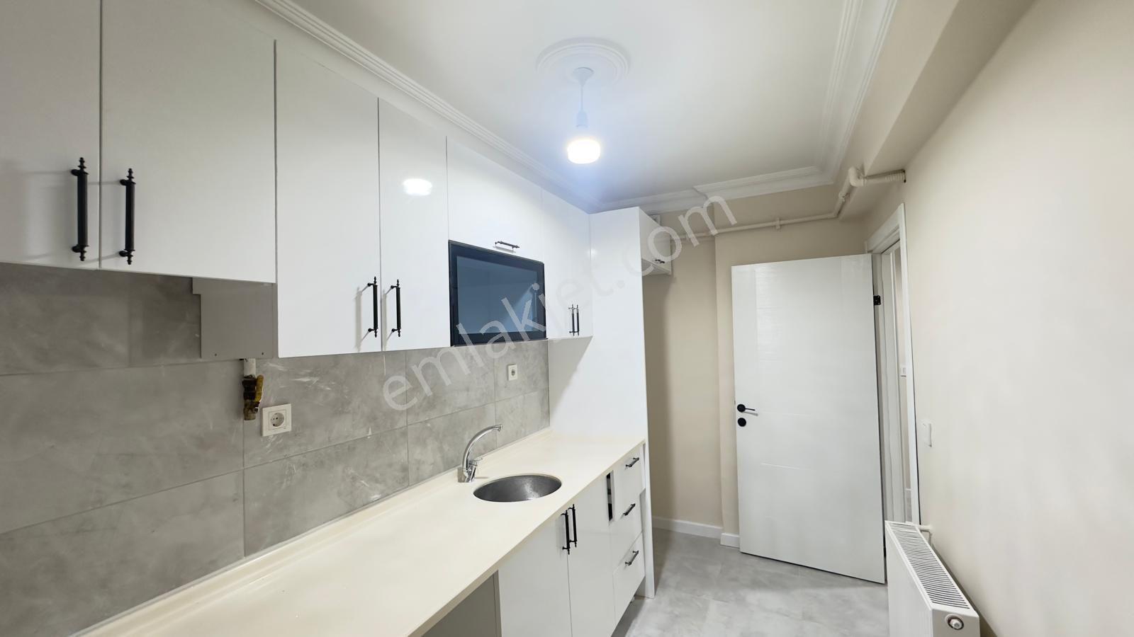 Çekmeköy Hamidiye Mh'de Satılık 2+1 75m² Y.giriş Daire — fotoğraf 12