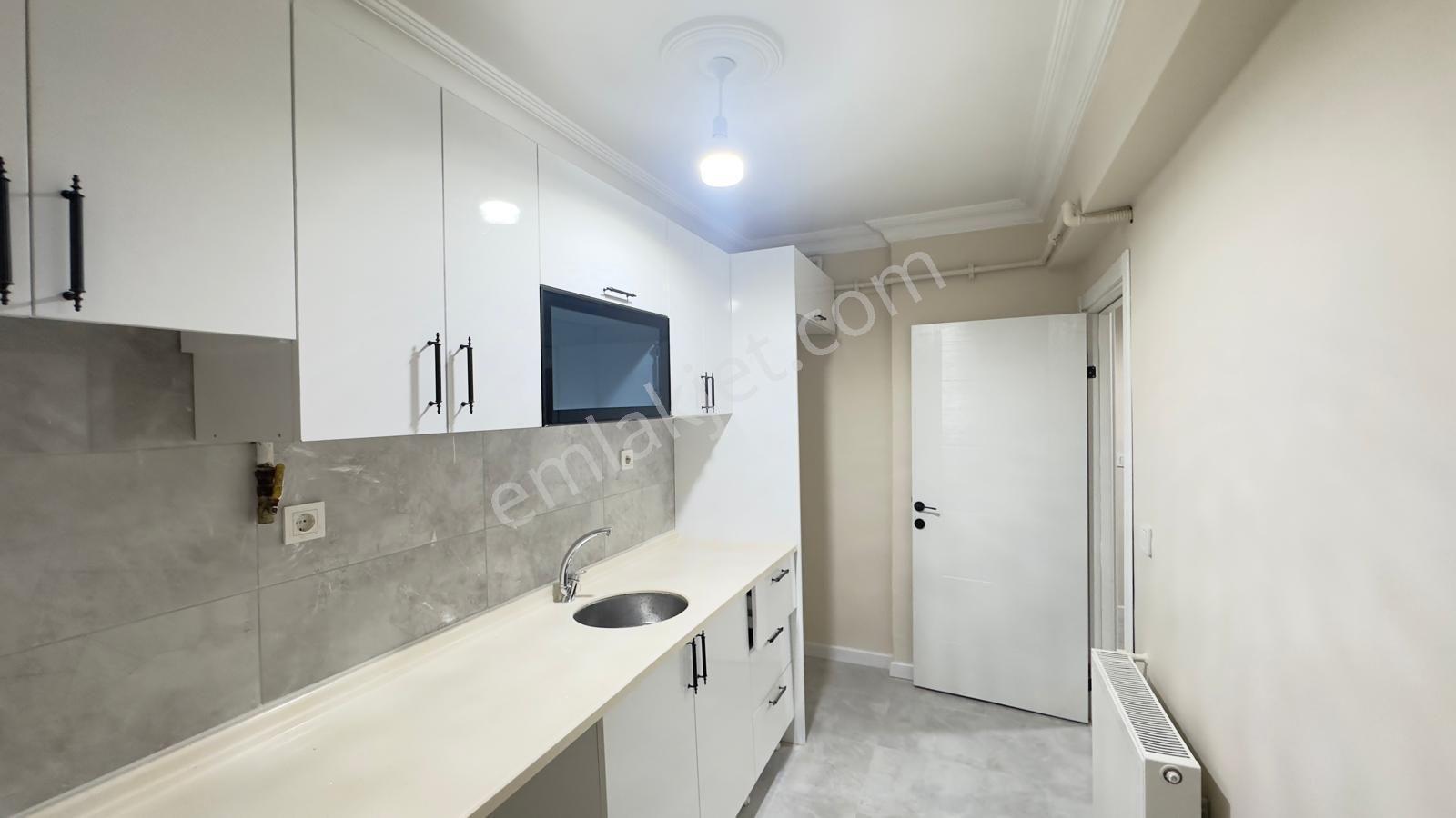 Çekmeköy Hamidiye Mh'de Satılık 2+1 75m² Y.giriş Daire — fotoğraf 13