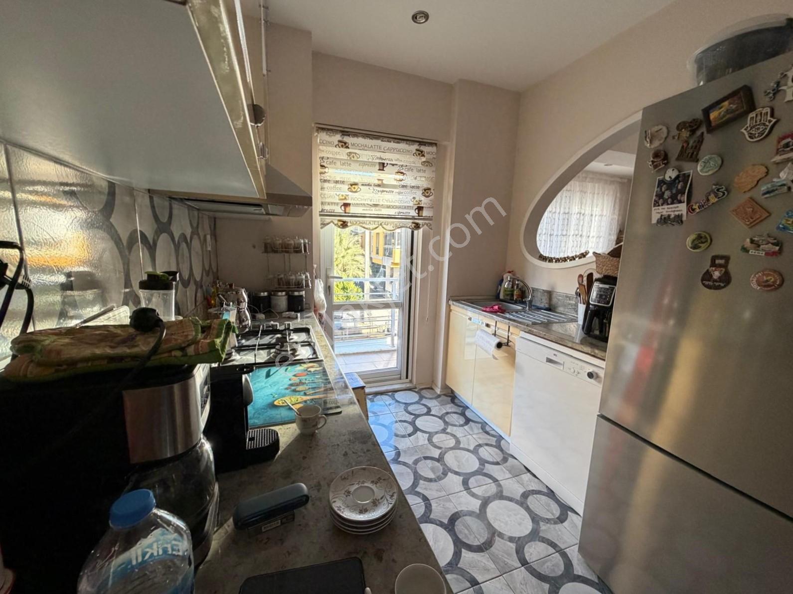 Yiğit Gayrimenkul'den Barbaros Loftnar Sitesinde Satılık 1+1 — fotoğraf 9