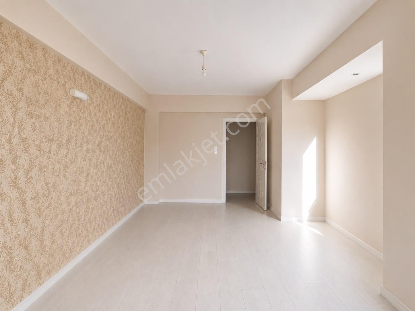 Yiğit Gayrimenkul'den Barbaros Loftnar Sitesinde Satılık 1+1 — fotoğraf 18