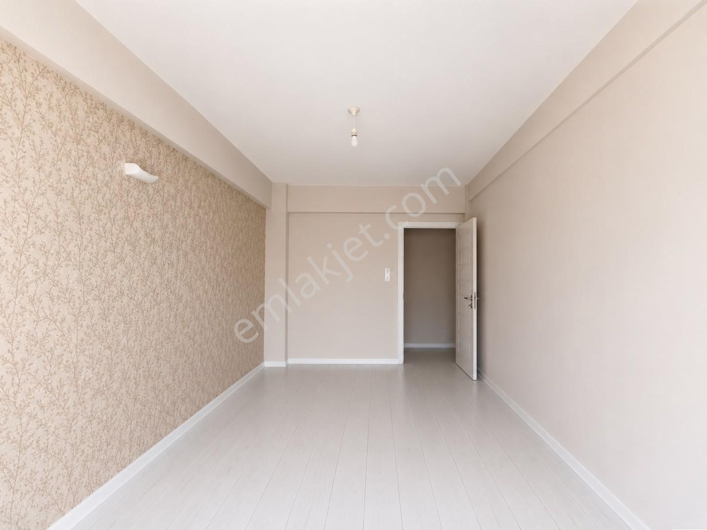 Yiğit Gayrimenkul'den Barbaros Loftnar Sitesinde Satılık 1+1 — fotoğraf 20