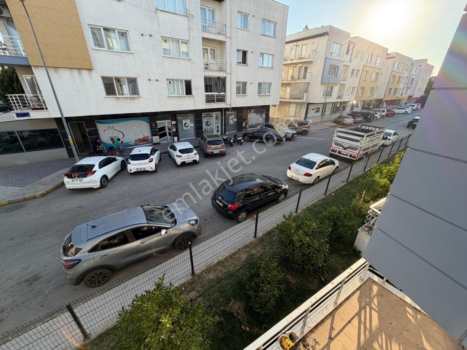 Yiğit Gayrimenkul'den Barbaros Loftnar Sitesinde Satılık 1+1 — fotoğraf 27