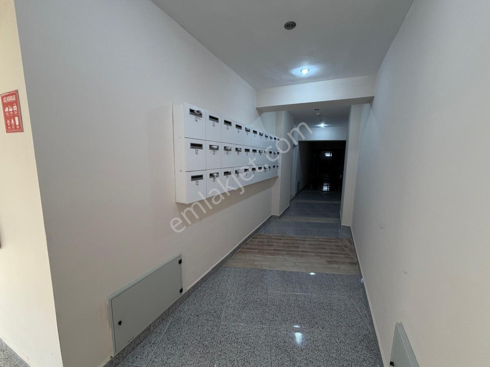 Yiğit Gayrimenkul'den Barbaros Loftnar Sitesinde Satılık 1+1 — fotoğraf 31