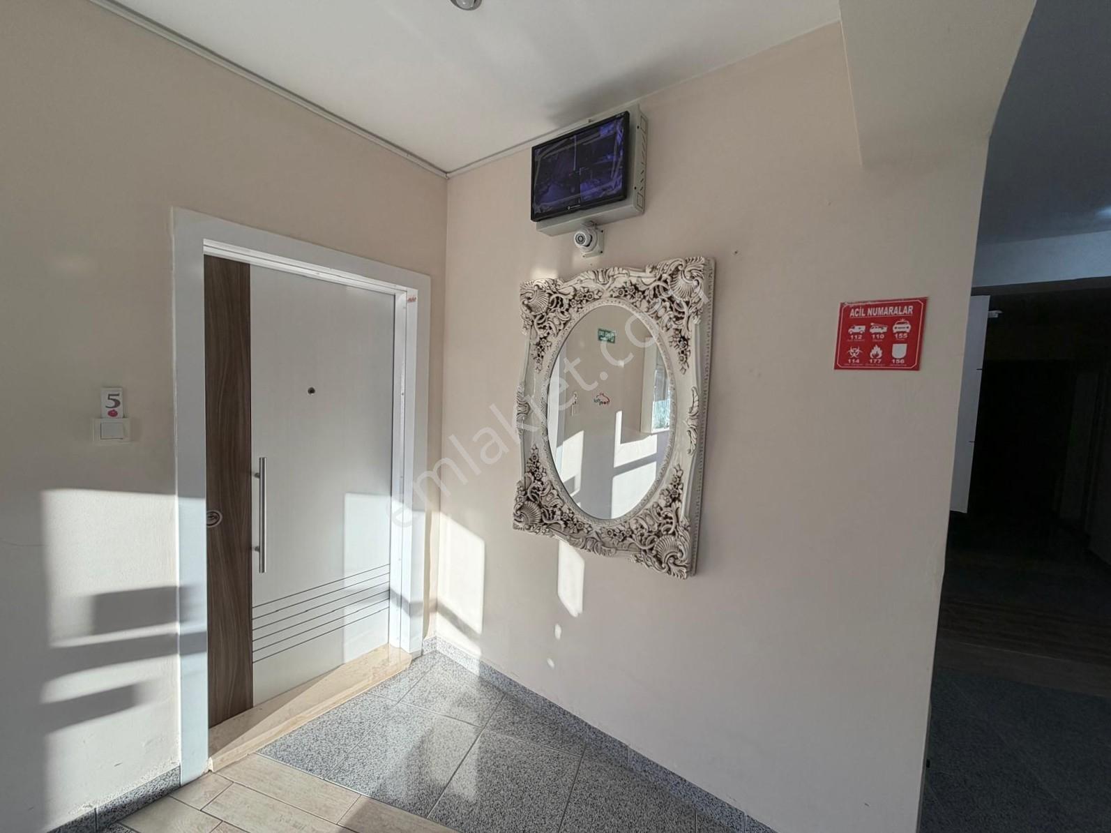 Yiğit Gayrimenkul'den Barbaros Loftnar Sitesinde Satılık 1+1 — fotoğraf 32