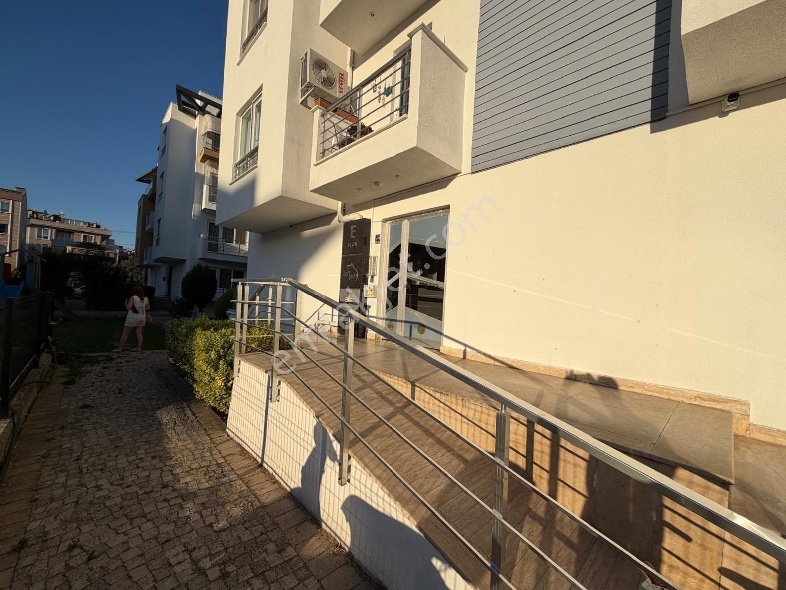 Yiğit Gayrimenkul'den Barbaros Loftnar Sitesinde Satılık 1+1 — fotoğraf 36