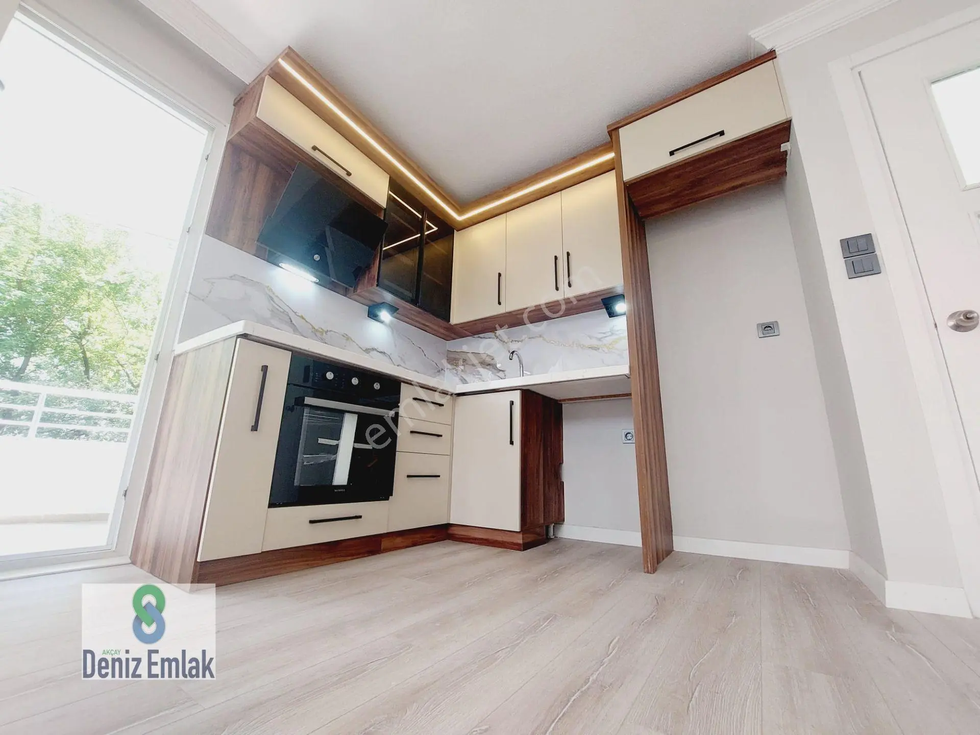 ∞ Denizden ∞ Akçay Altınkum Pazar Sokağında Geniş Balkonlu Satılık Ferah 2+1 Daire — fotoğraf 22