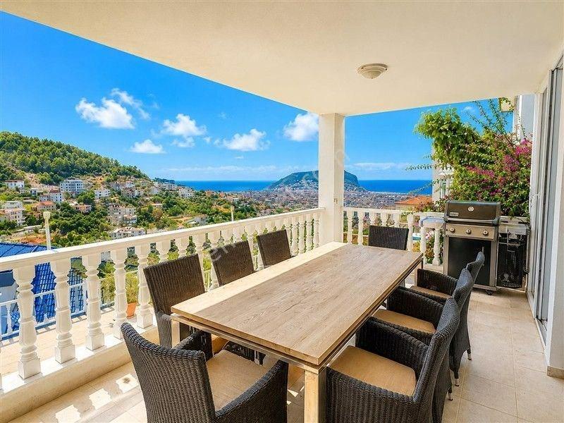 Alanya Tepe’de Muhteşem Şehir Ve Deniz Manzaralı Özel Havuzlu 4+2 Villa — fotoğraf 5