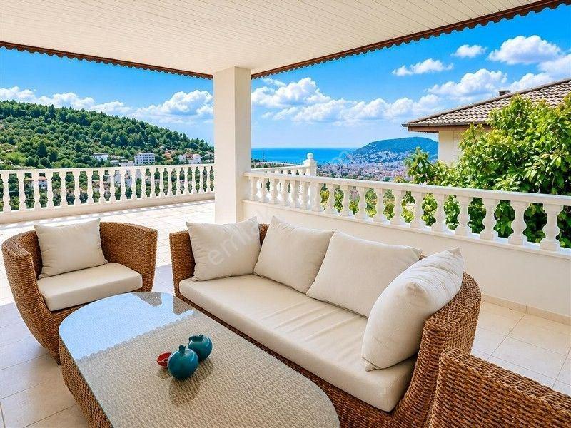 Alanya Tepe’de Muhteşem Şehir Ve Deniz Manzaralı Özel Havuzlu 4+2 Villa — fotoğraf 12
