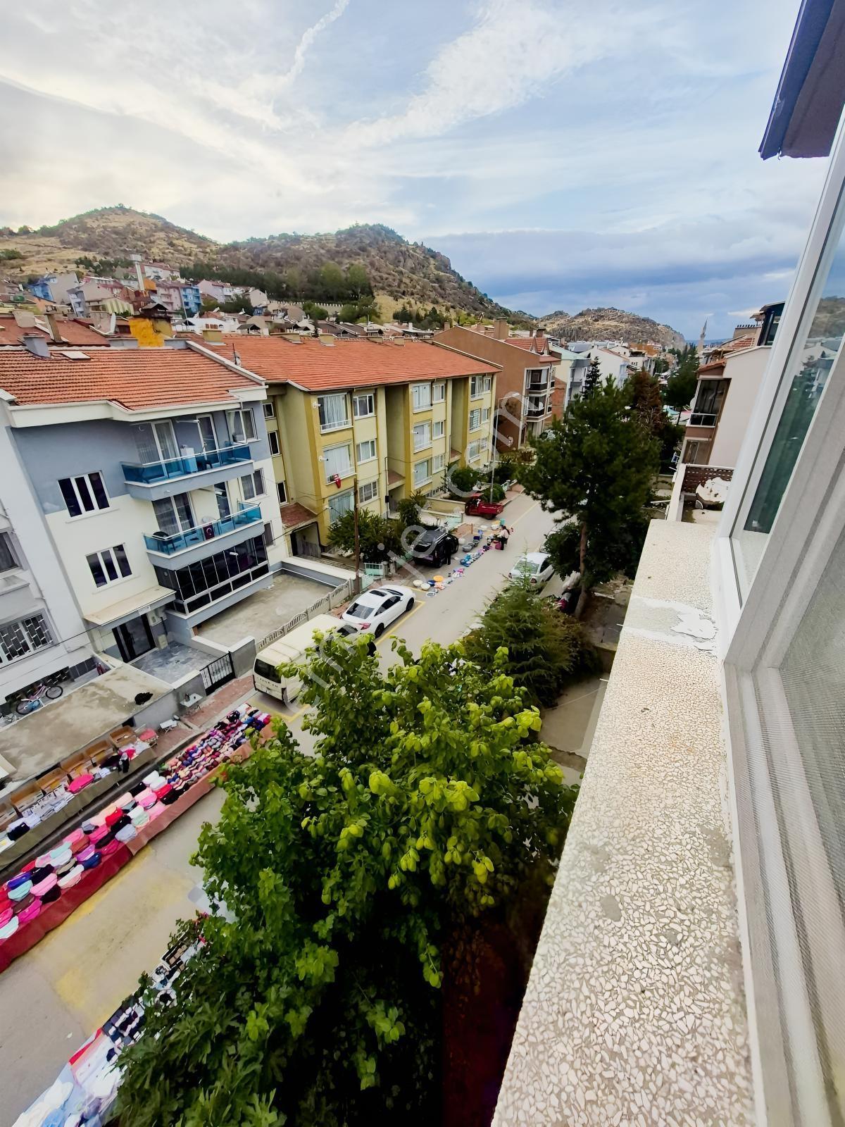 Me Ka Group'tan Acil Satılık 3+1 Daire | Yunus Emre Mahallesi — fotoğraf 27