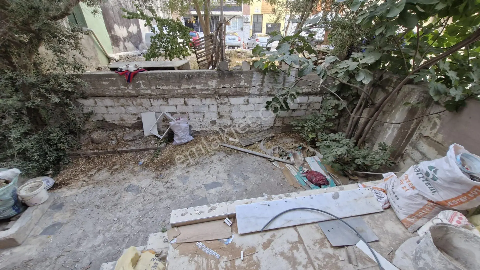 Karabağlar'da Modern Tadilatlı 2+1 Giriş Kat Daire — fotoğraf 12