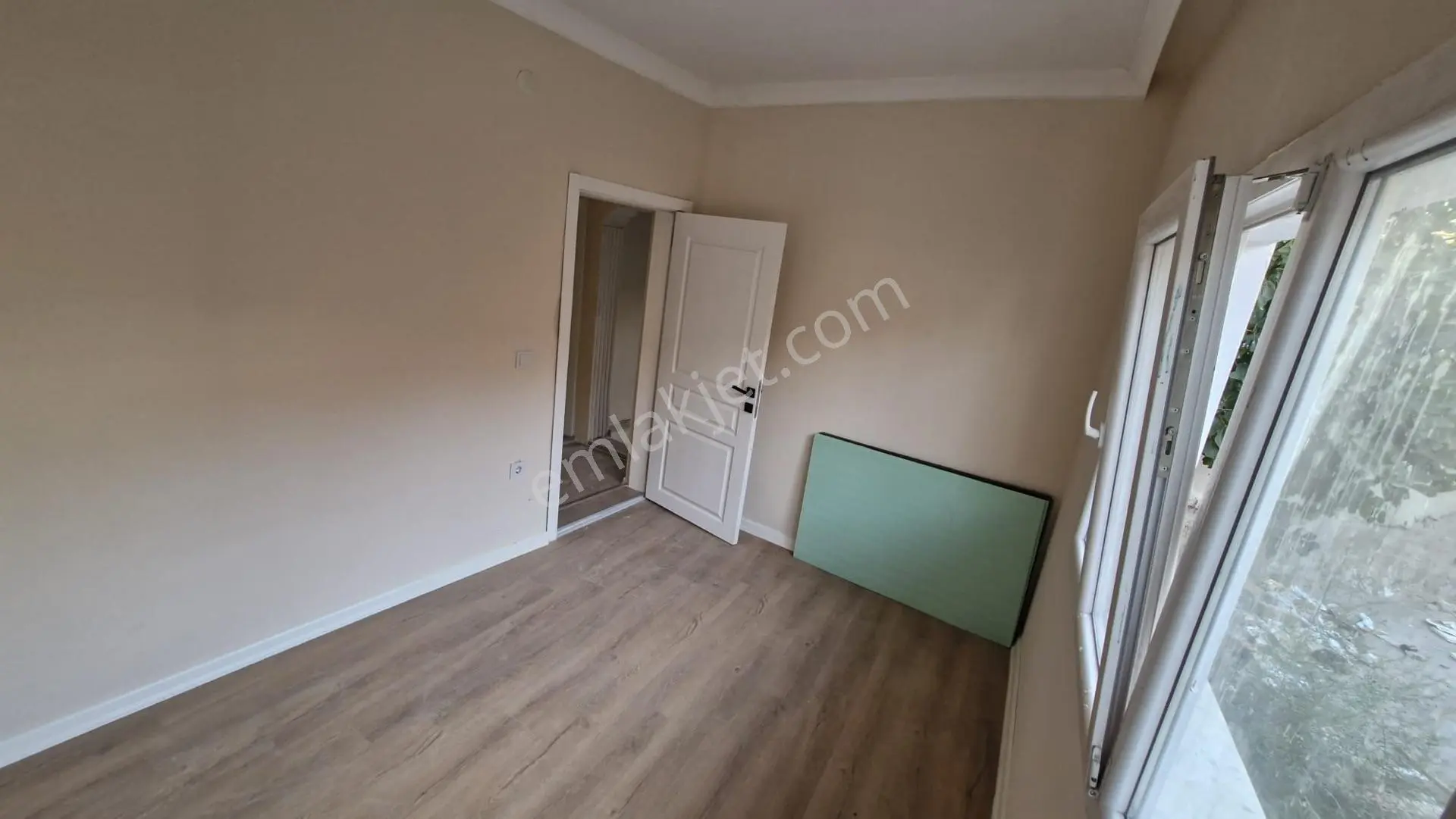 Karabağlar'da Modern Tadilatlı 2+1 Giriş Kat Daire — fotoğraf 19
