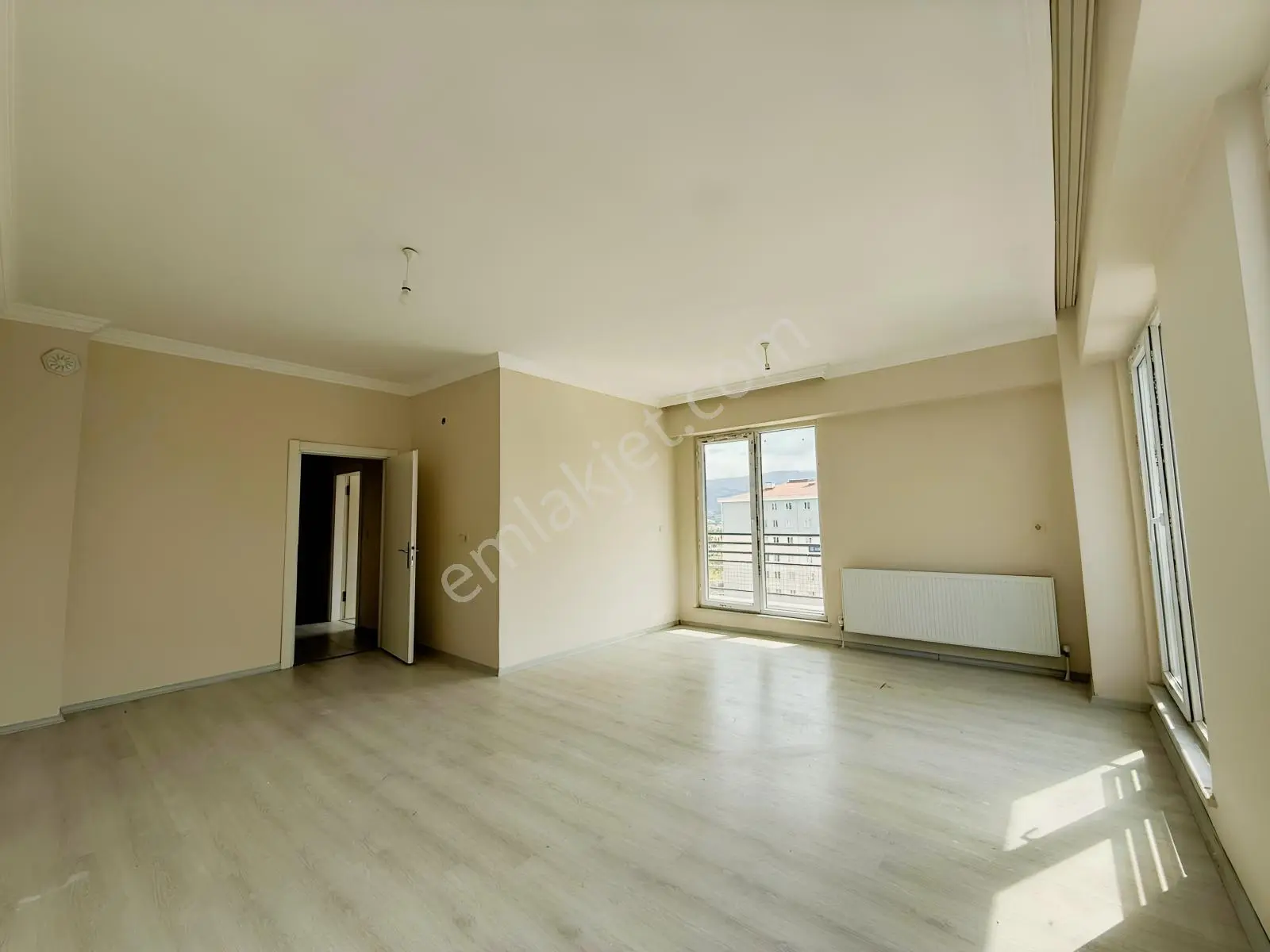 Yiğit Gayrimenkulden İsmetpaşada Ebeveyn Banyolu 3+1 Satılık — fotoğraf 3