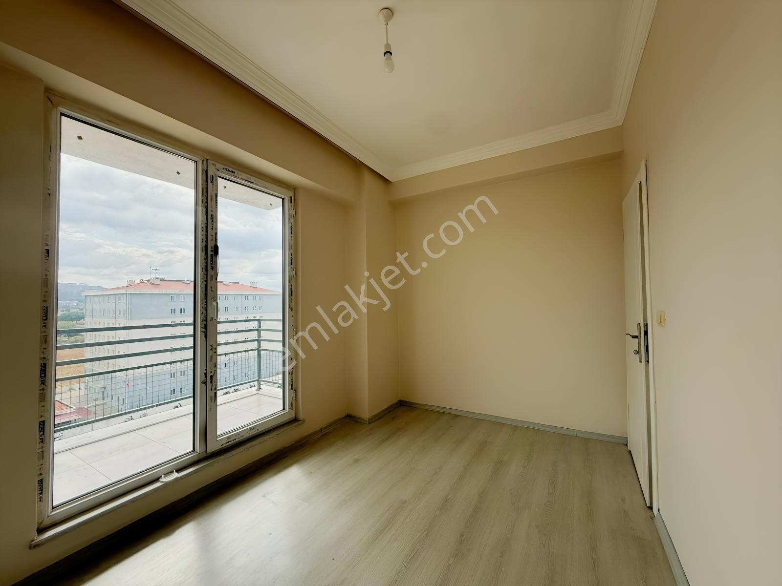 Yiğit Gayrimenkulden İsmetpaşada Ebeveyn Banyolu 3+1 Satılık — fotoğraf 17