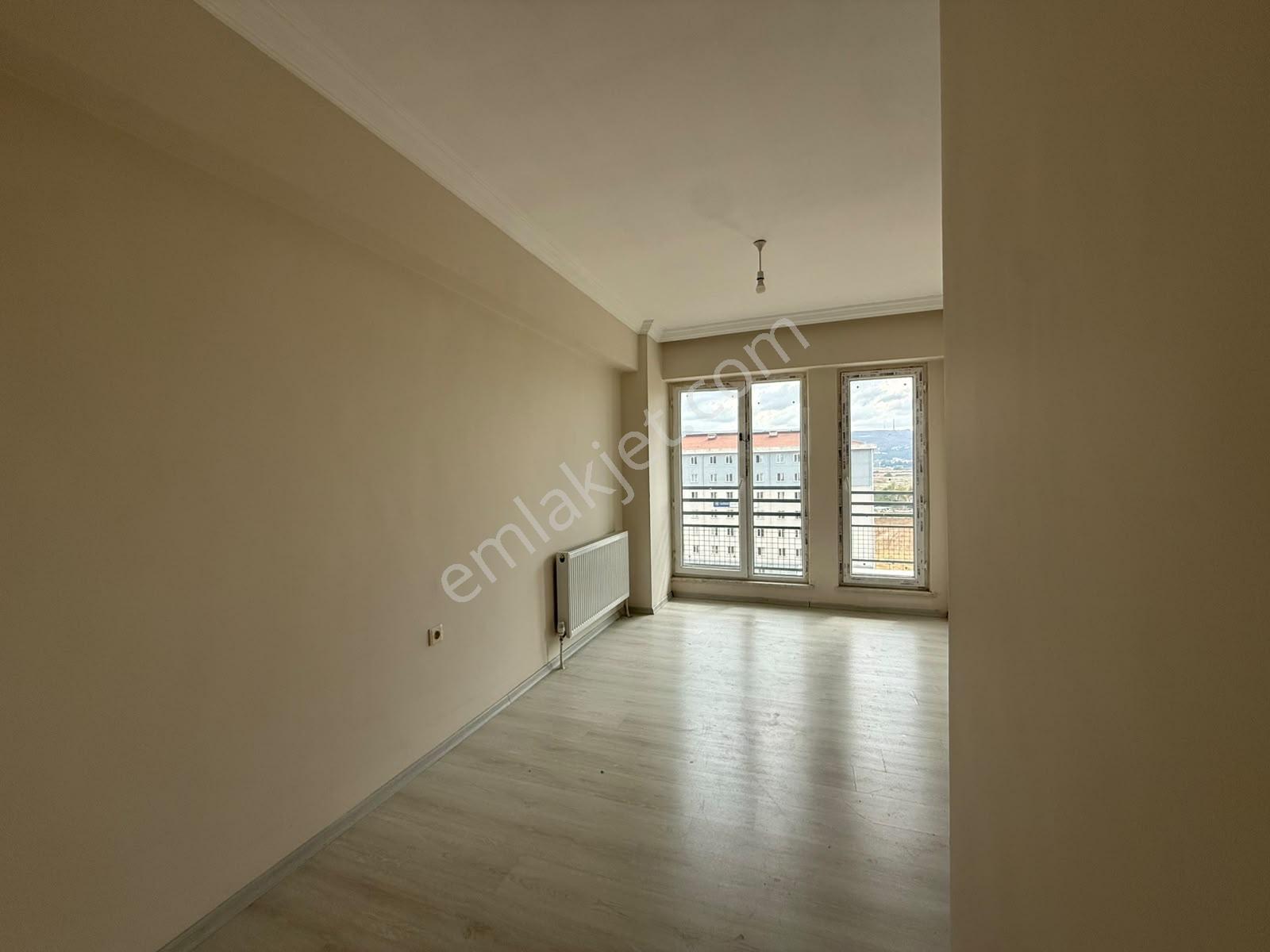 Yiğit Gayrimenkulden İsmetpaşada Ebeveyn Banyolu 3+1 Satılık — fotoğraf 26
