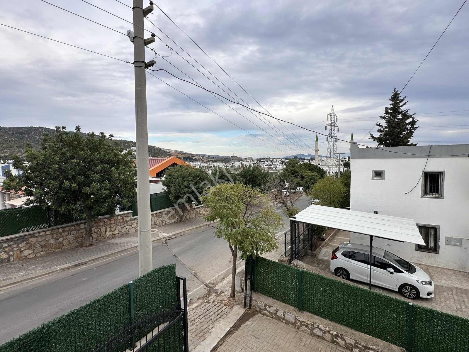 Konacık Çırkanda Müstakil Bahçeli, Özel Otoparklı 4+2 Satılık — fotoğraf 5