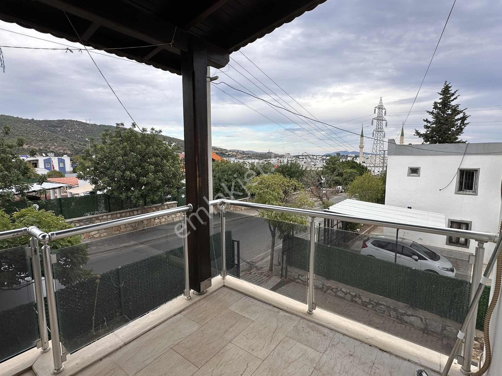 Konacık Çırkanda Müstakil Bahçeli, Özel Otoparklı 4+2 Satılık — fotoğraf 6