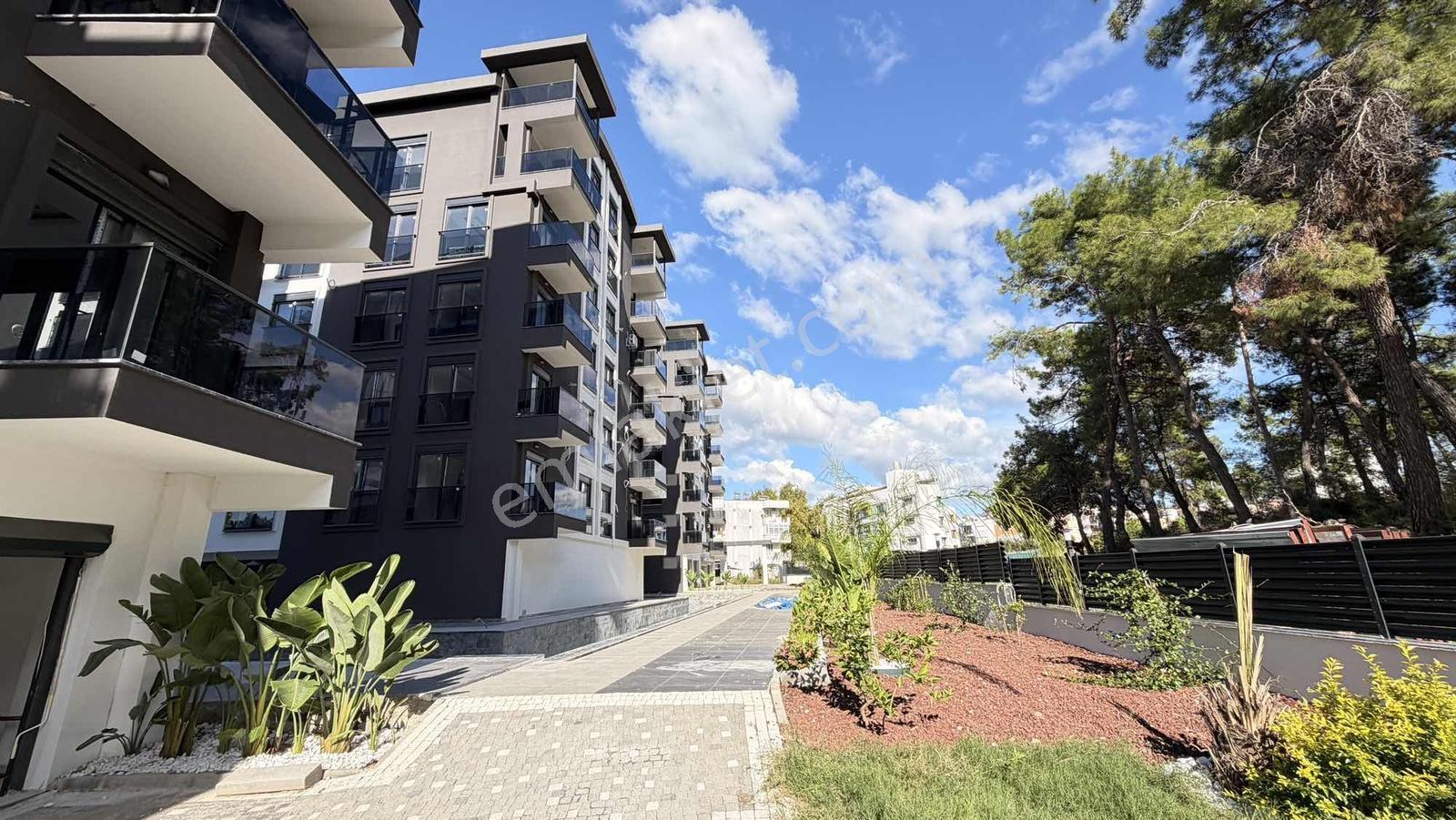 Manavgat Kavaklı Mh Lüks Havuzlu 2+1 Arakat Satılık Sıfır Daire