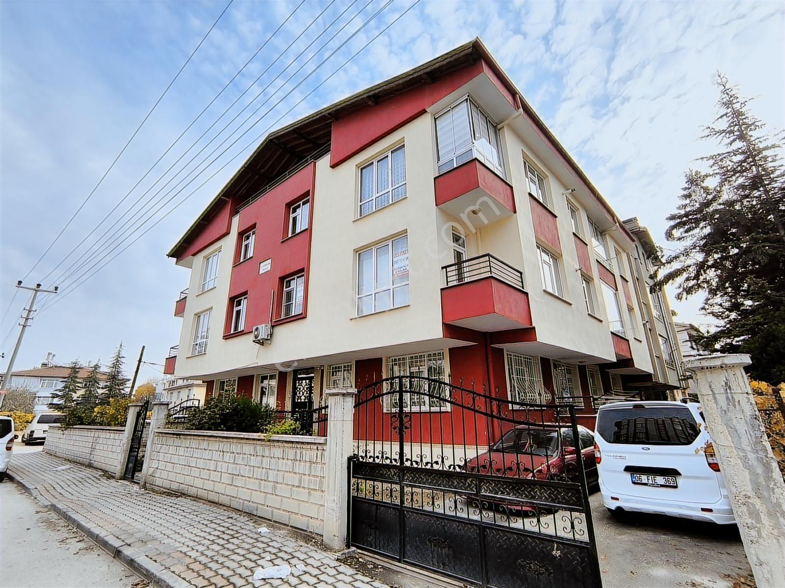 Doğan Yatağanlı Arkasında Satılık Arakat Daire..,
