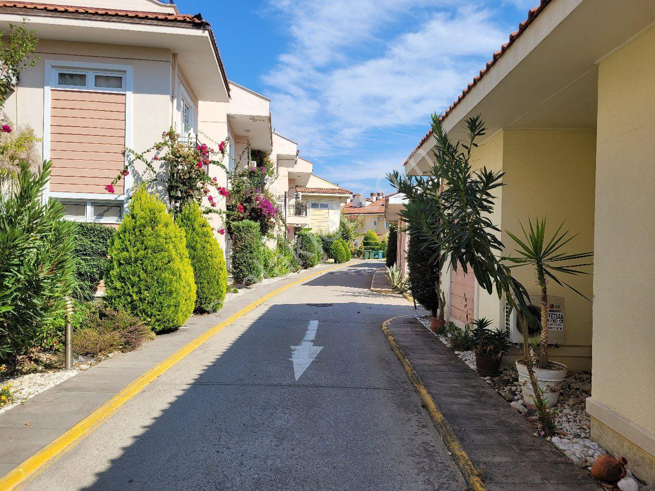 Stop’tan Yanıklar Oasis Sitesinde Havuzlu & Güvenlikli 3+1 Çatı Dubleks — fotoğraf 21