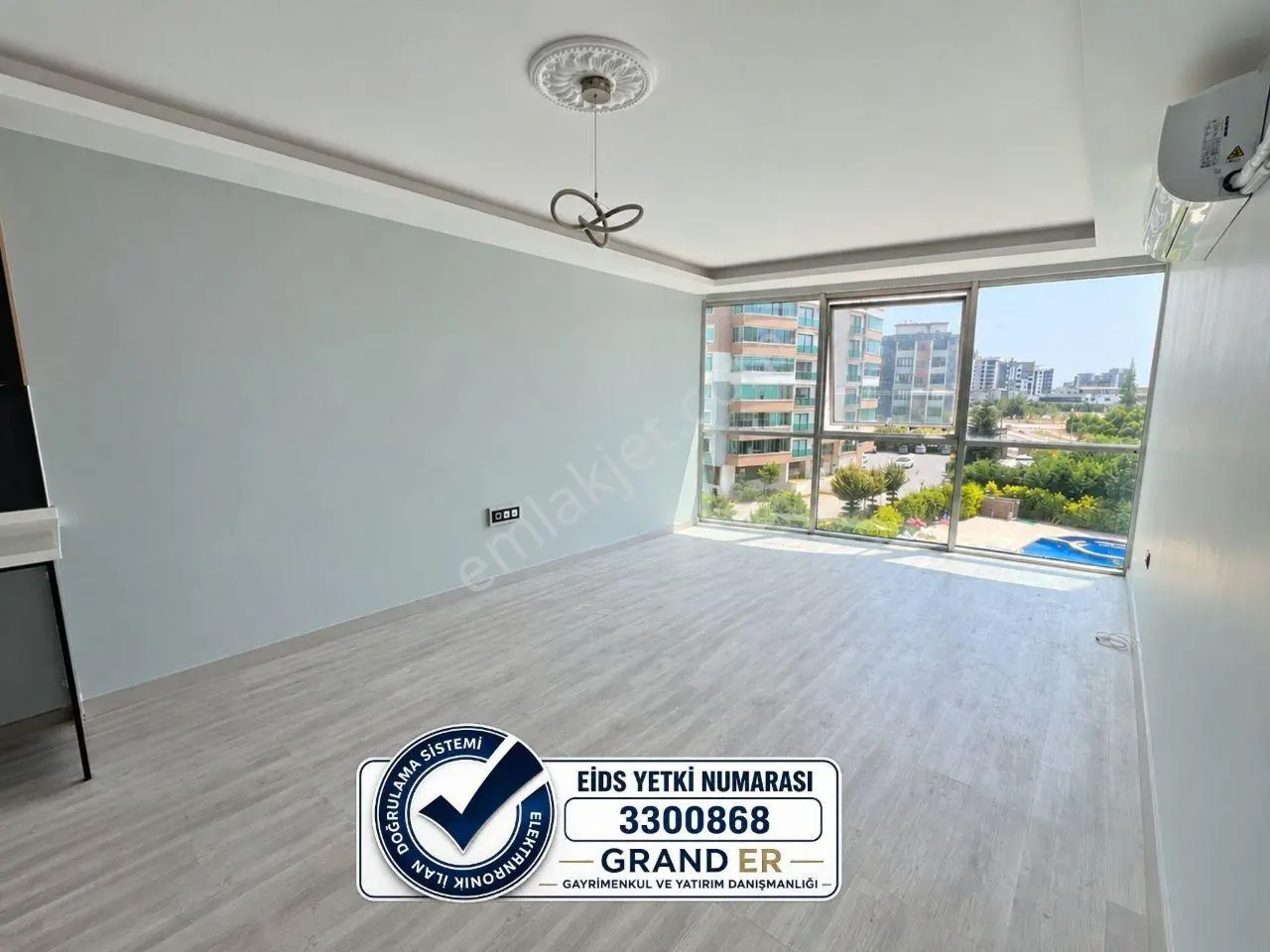 Mersin Yenişehir Kuzeykent'Te Havuzlu 3+1 Satılık Daire