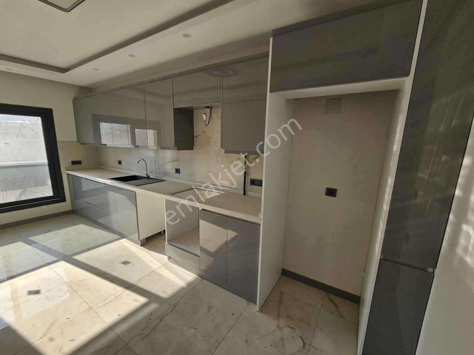 Söke Çeltikçi Mahallesinde Satılık Cadde Üzeri 3+1 Dublex — fotoğraf 7